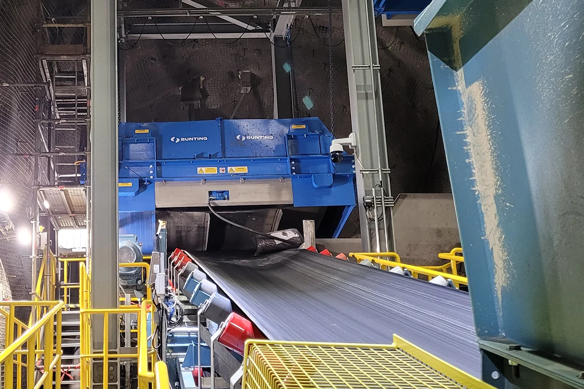 electro overband magnet gold mine